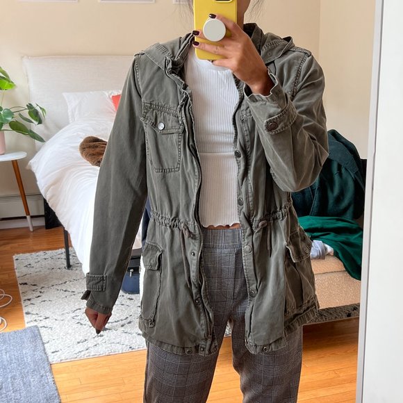 Army Green trench coat - Picture 1 of 3